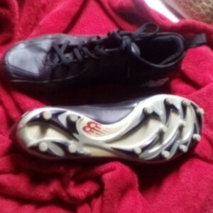 Mens new balance cleats size 10